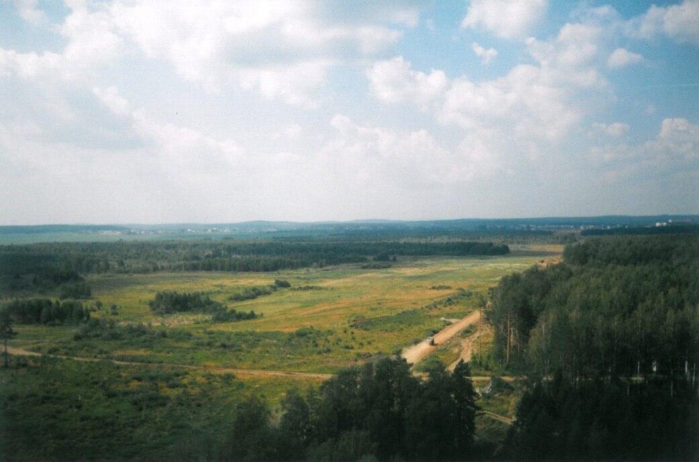Будущая улица Краснолесья до своего появления и местность вокруг. Фото: PastVu